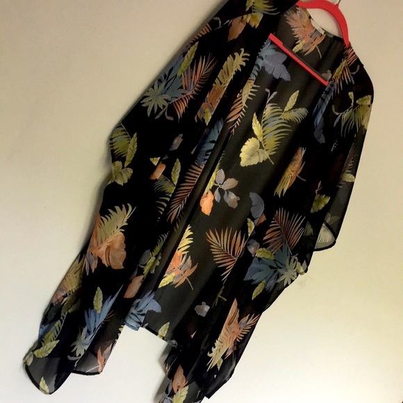 👘 Stitchfix Jella C Cypress Side Slit Kimono 👘 - Picture 1 of 3